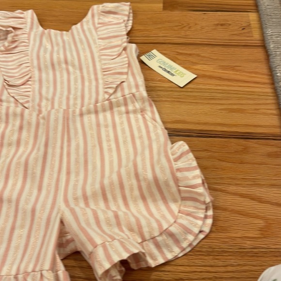 Romper - Picture 3 of 4